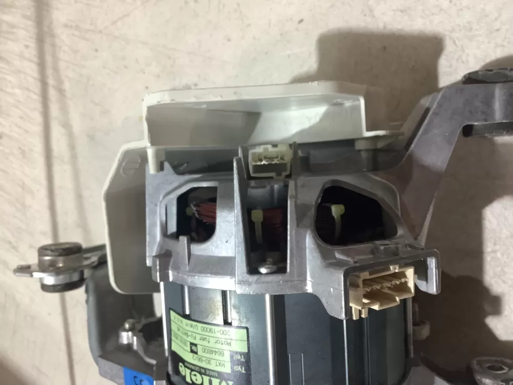 Miele 30-66/2 6644600 0831119115 300-19000 Washing Machine Motor MXT