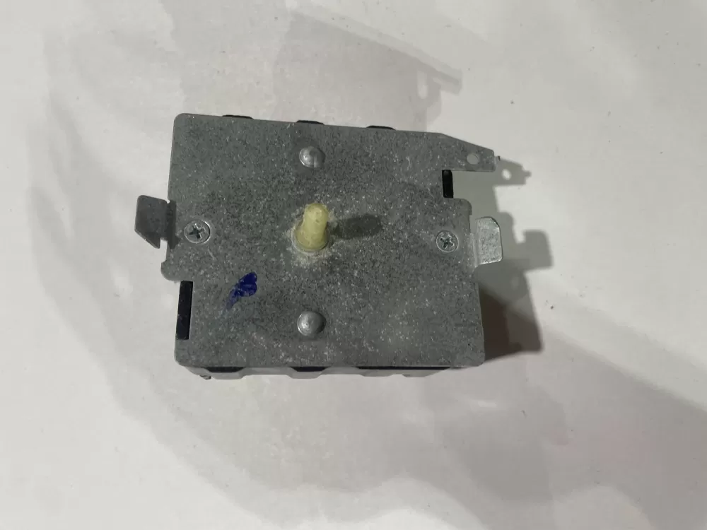 GE 212D1233P012 WE4M364 Dryer Timer AZ172868 | KM737