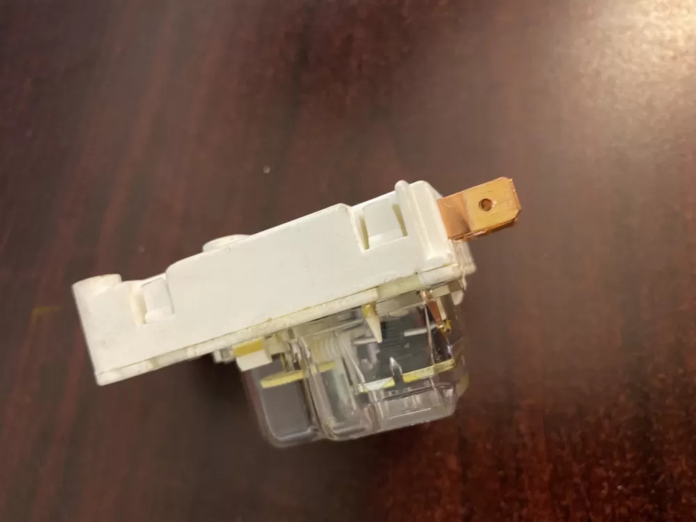 Frigidaire Kenmore AP2111929 12762 Refrigerator Defrost Timer AZ32185 | BK1678