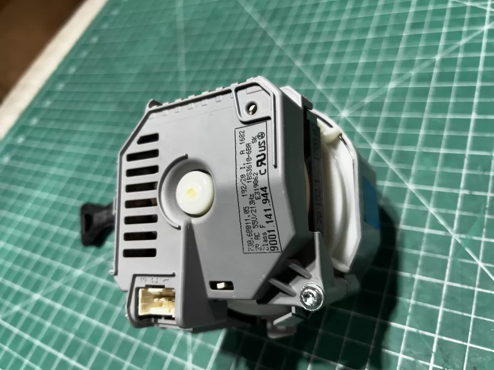 Bosch 9000897027  E319862 Dishwasher Circulation Pump Motor