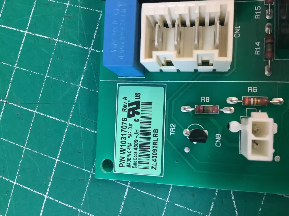 Whirlpool Kenmore W10205552 Refrigerator Control Board AZ222428 | NR1722