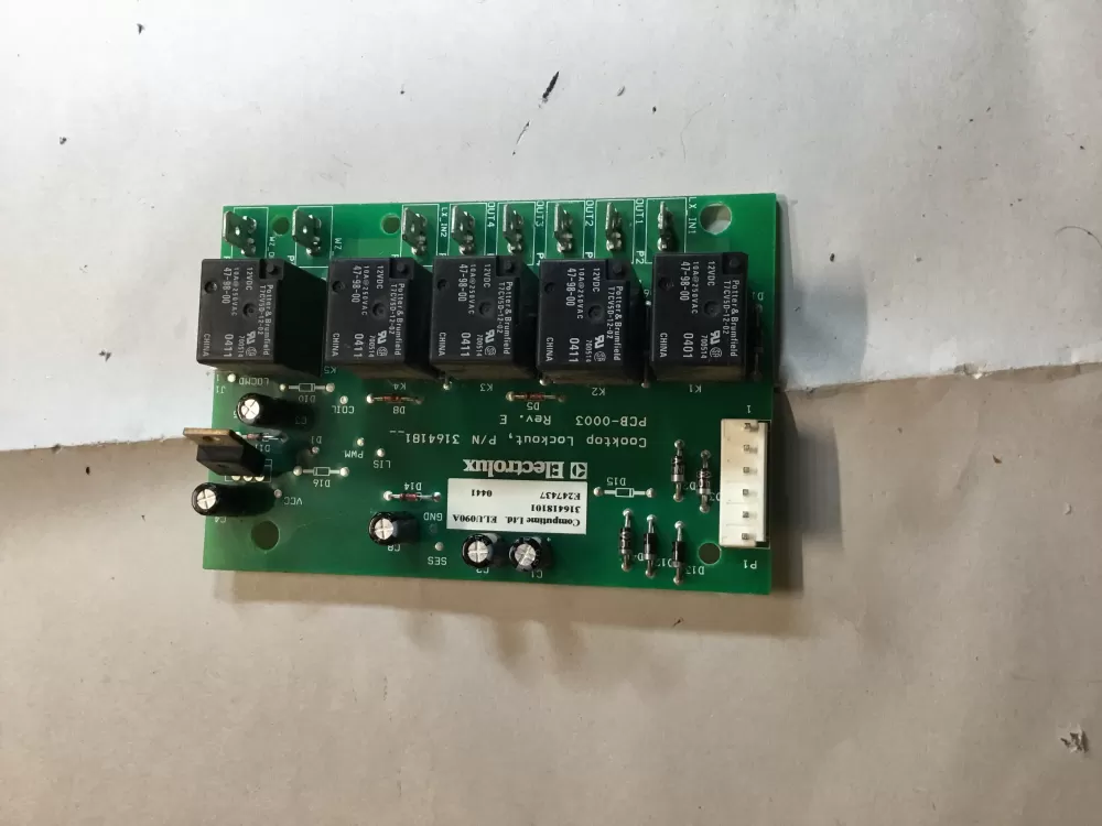 Frigidaire  Kenmore AP3768449 316418100 316418101 PS977959 Range Control Board