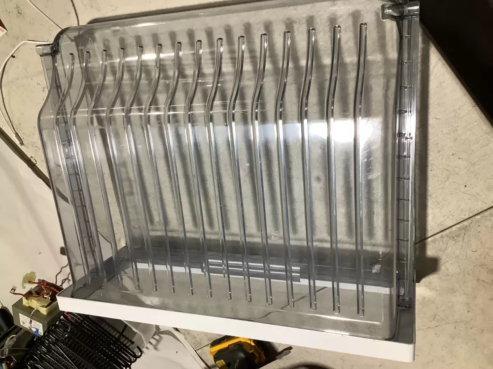 4916490400 BRFB1800WHIM BLOMBERG Door bin AZ113543 | SL178