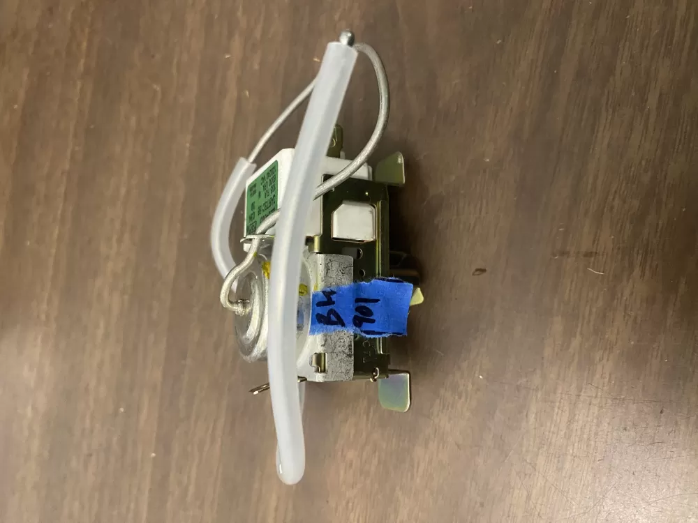 Hotpoint WP2204605 Refrigerator Thermostat AZ102688 | BK901
