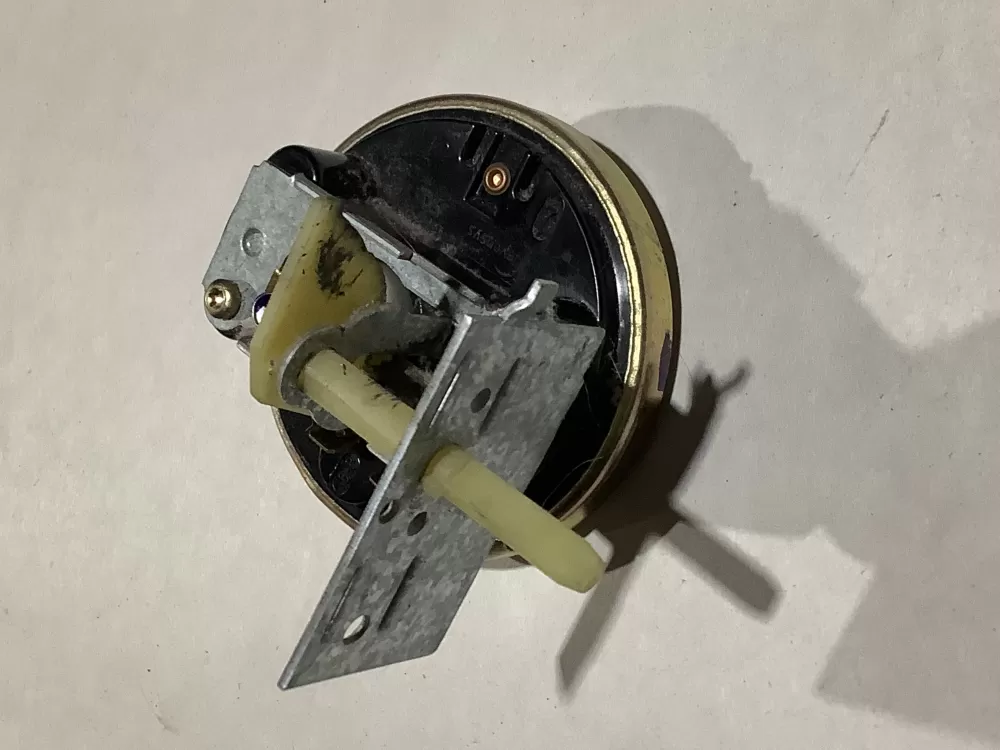 Whirlpool 738 848 2 Washer Water Level Pressure Switch AZ111038 | Sl138