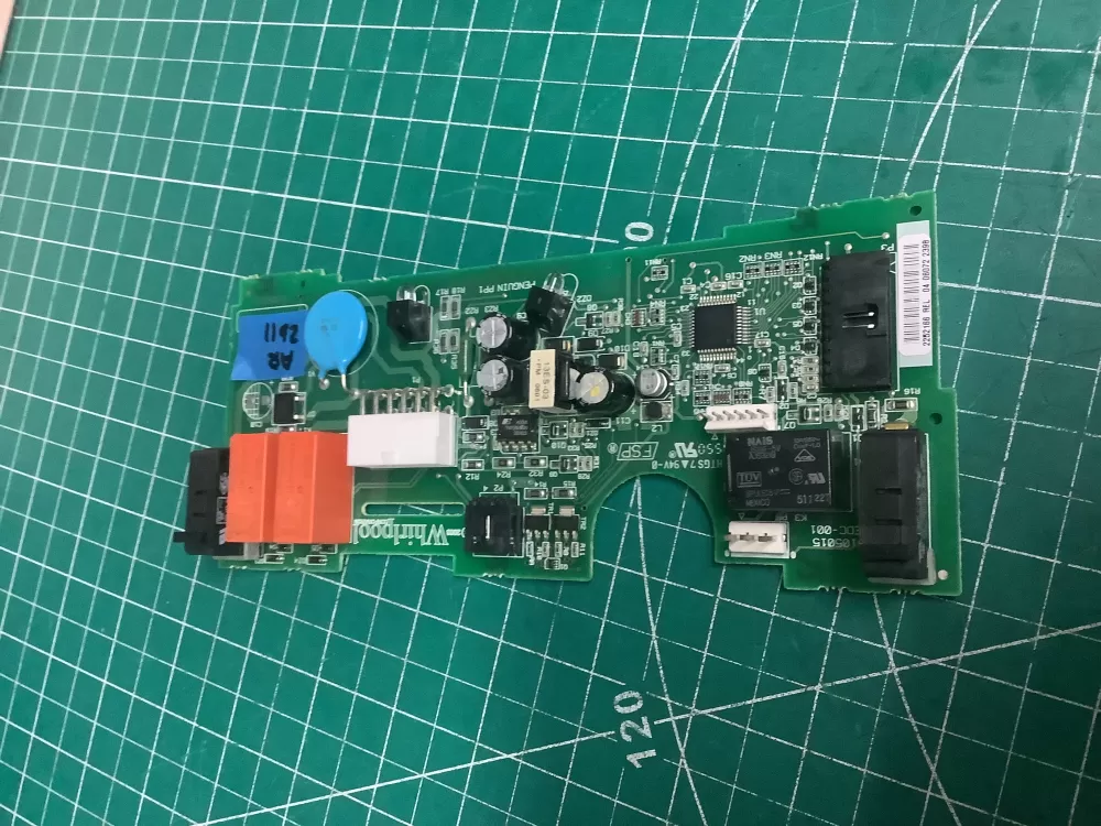 Whirlpool Kenmore W10184878 2304176 Refrigerator Control Board AZ202203 | AR2611