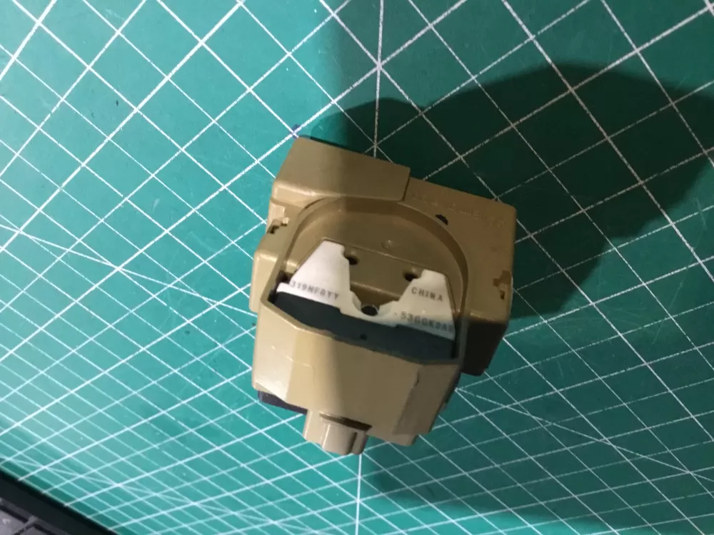 GE Refrigerator Start Relay 197D8031P001 AZ158501 | Sl94