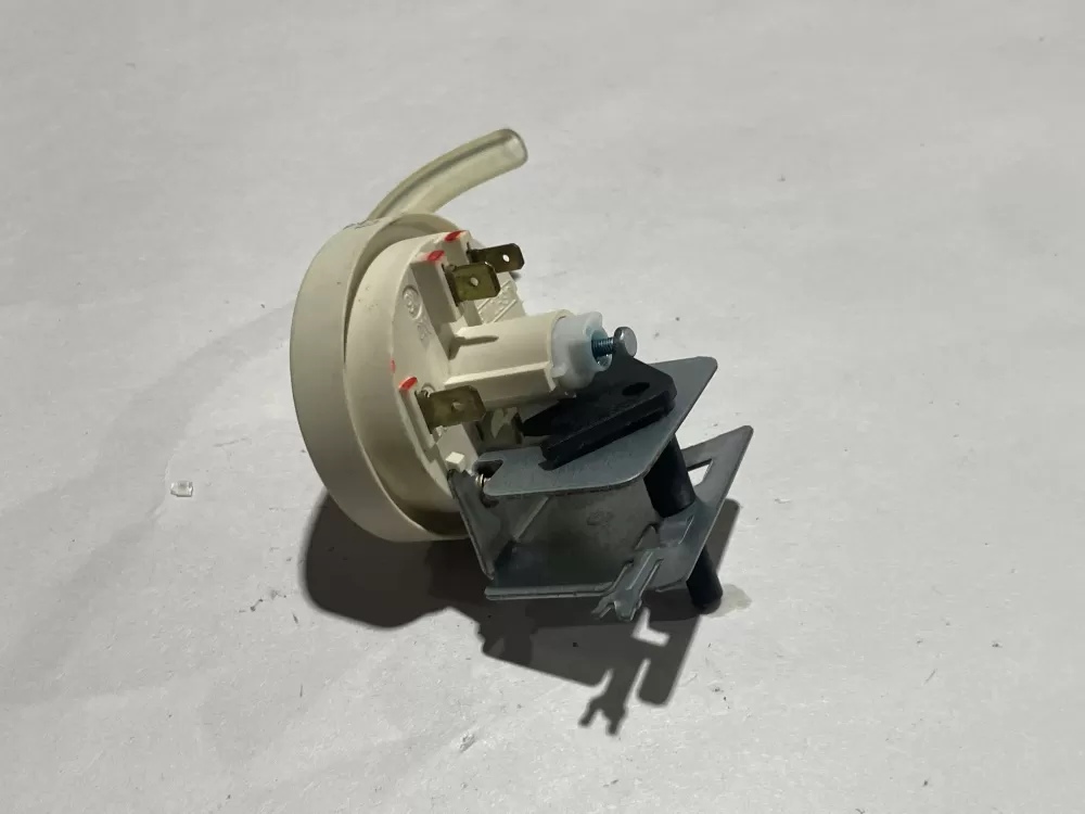 GE Washer WH12X10065 175D2290P028 Pressure Switch AZ140635 | Wm2329