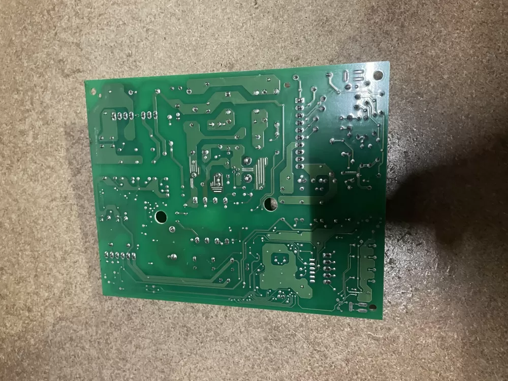 Whirlpool W10213583D Refrigerator Control Board AZ25828 | KM82