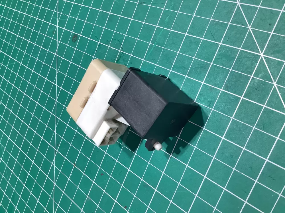 2302351 Kenmore Refrigerator Capacitor AZ154118 | SL208