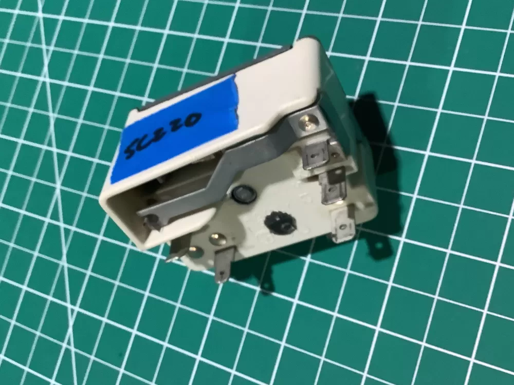 GE 164D1816P09 Range Burner Infinite Switch AZ129250 | Sl220