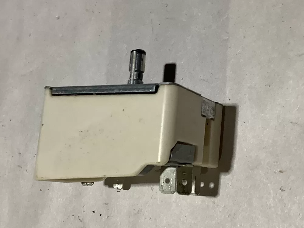 GE Hotpoint Wb24t10029 Range Switch Infinite AZ122122 | Sl186