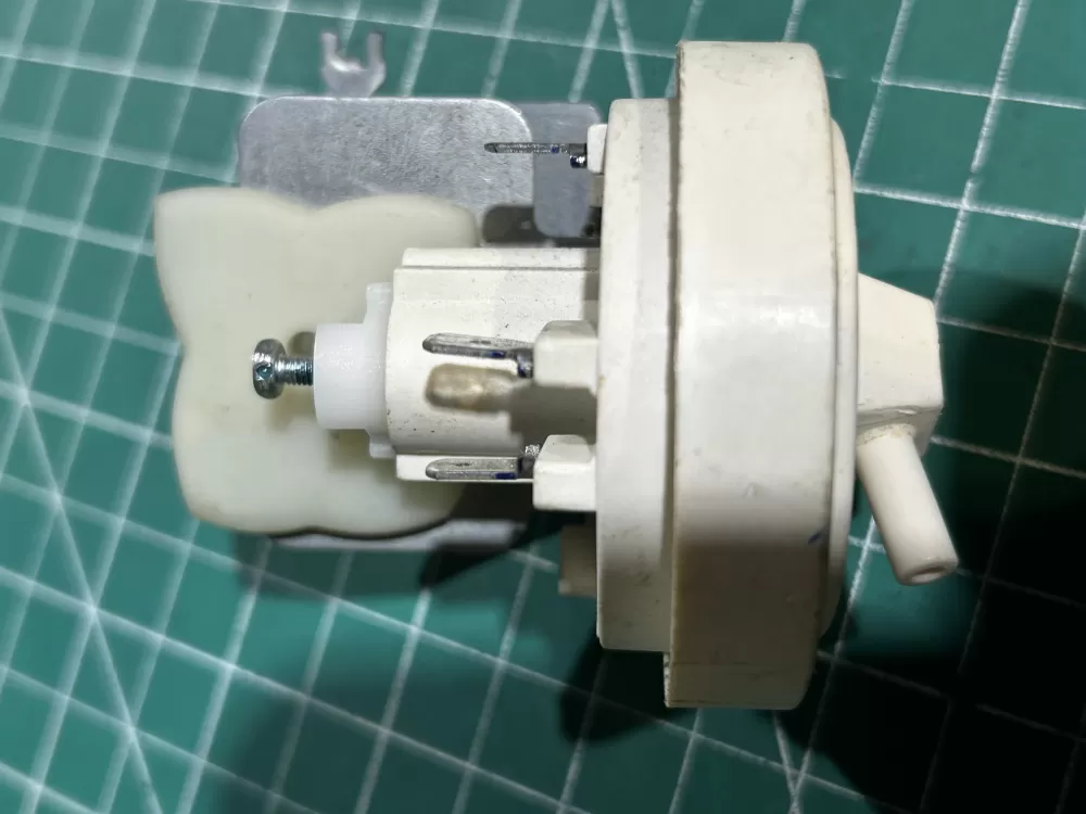 GE Washer WH12X10065 175D2290P028 Pressure Switch AZ167133 | Sl264