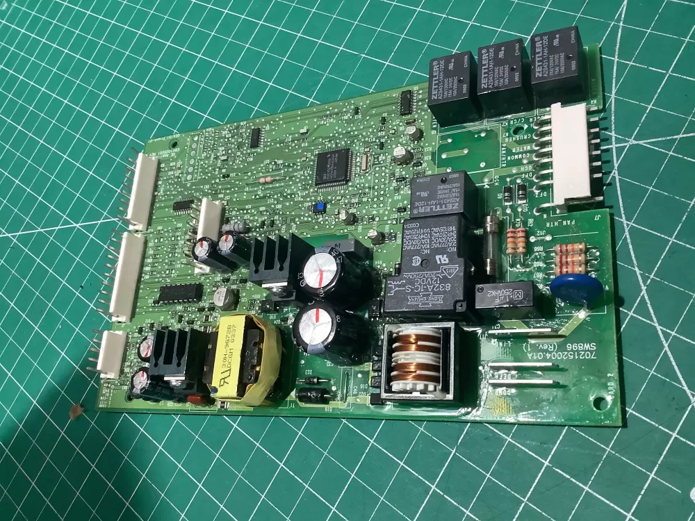 GE WR55X10942 Refrigerator Control Board Main For Green AZ187654 | AR136