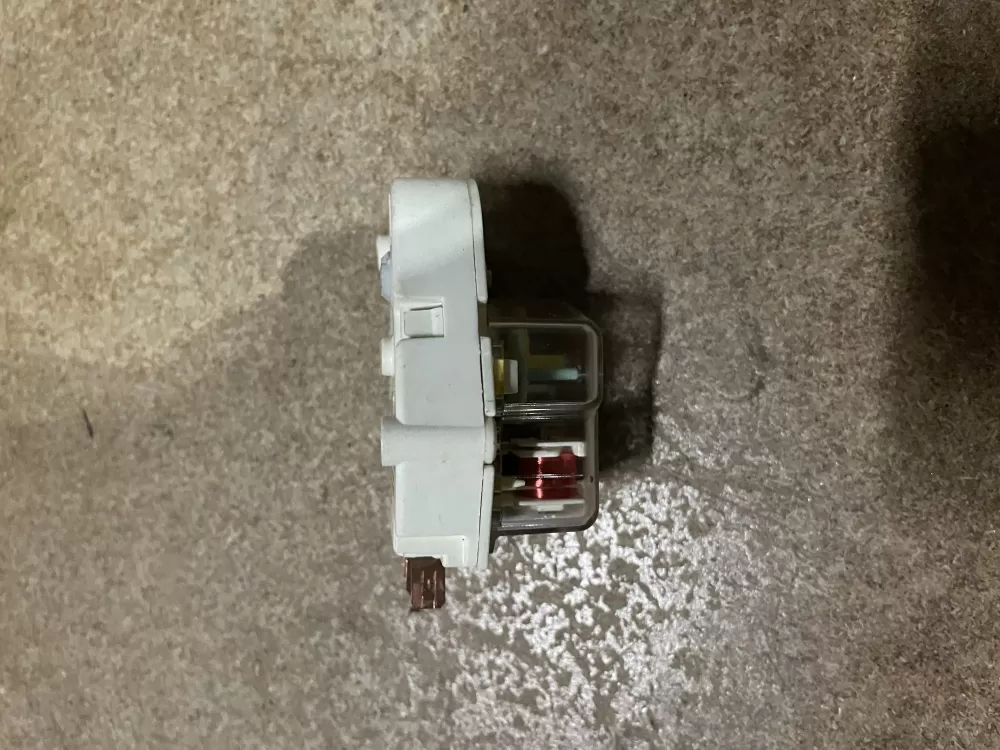 Frigidaire Kenmore AP2111929 12762 Refrigerator Defrost Timer AZ26669 | KM149