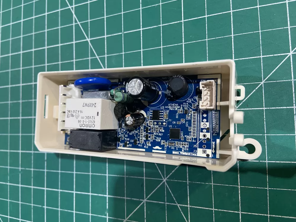 Whirlpool W11176897 W11207400 Refrigerator Control Board AZ142643 | NR2400
