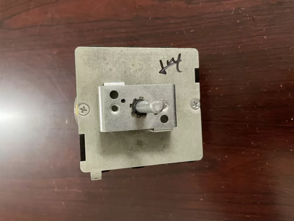 Whirlpool Maytag Magic Chef Admiral 2202150 Dryer Timer AZ76633 | KM1368