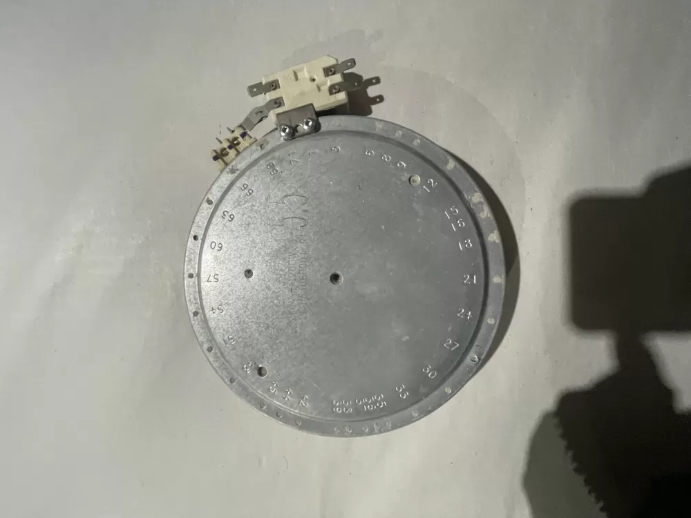 GE Electrolux 191D6306P001 Range Surface Element AZ196512 | KM204