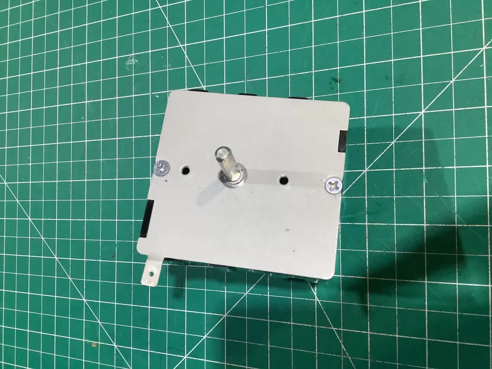 Maytag  Whirlpool 6 3095520  63095520  WP33001632  AP6007932  33001632  3095520  516531  PS11741059 Dryer Timer