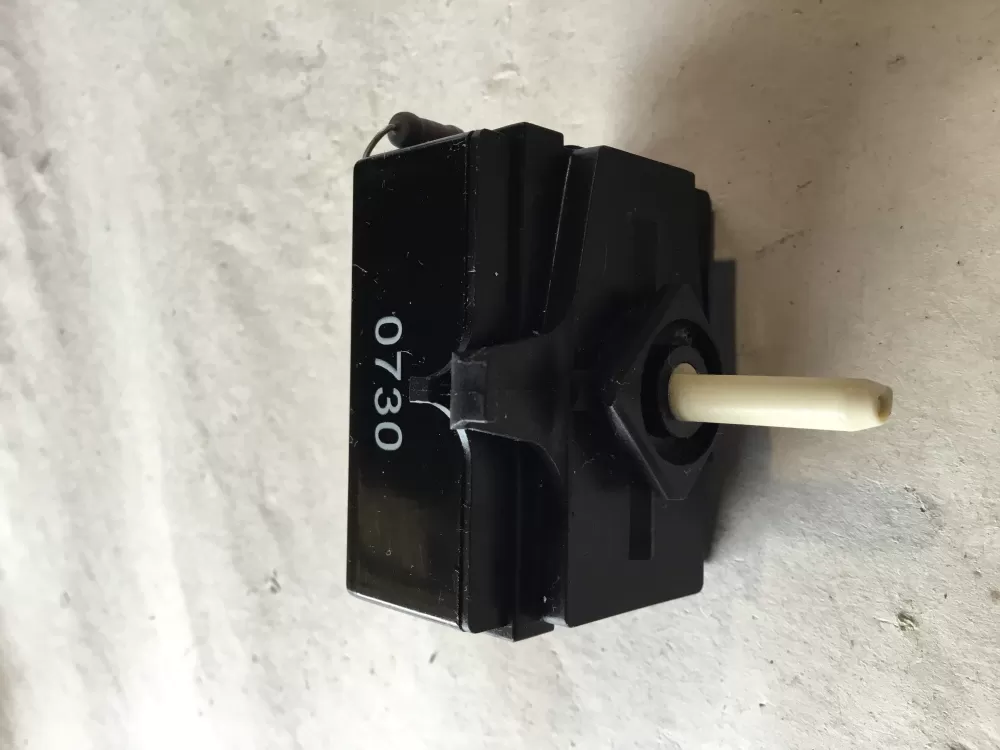 Maytag Whirlpool 8578352 Dryer Temperature Switch AZ150290 | SL215