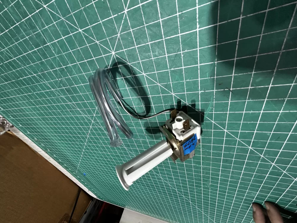 Hotpoint WR09X10042 Refrigerator Thermostat Cold Control AZ161314 | Sl234