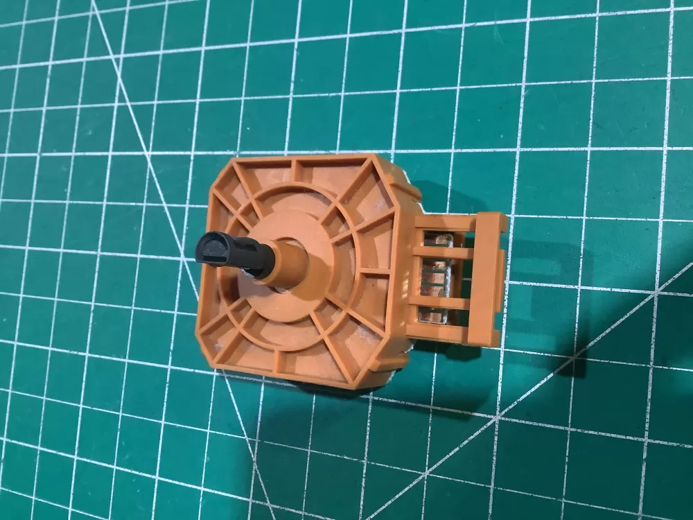 Kenmore  Frigidaire  Electrolux 137493300  AP5650536  2689023  PS5574046  EM3632-03 Washer Control Switch