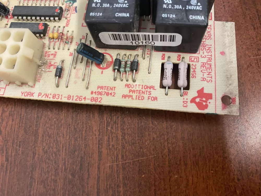 York Luxaire Coleman 031-01264-002 Furnace Control Board AZ44980 | BK1766