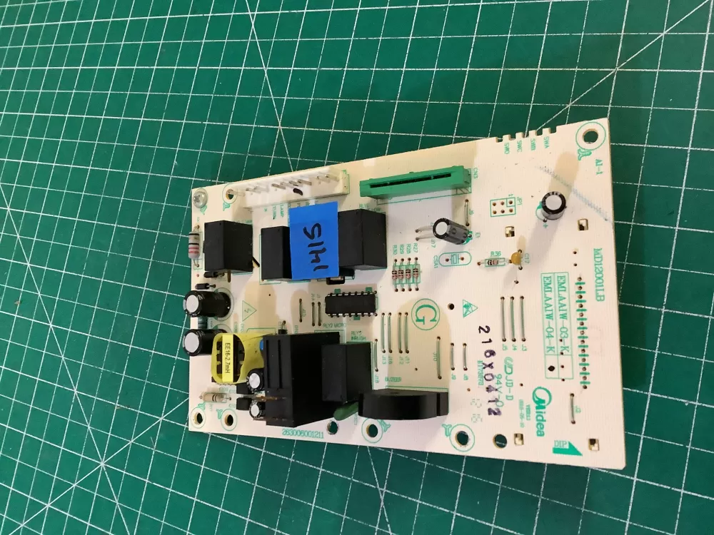 GE MD12001LB EMLAAGE-04-K 17170000008243 Microwave Control # AZ191597 | NR1415