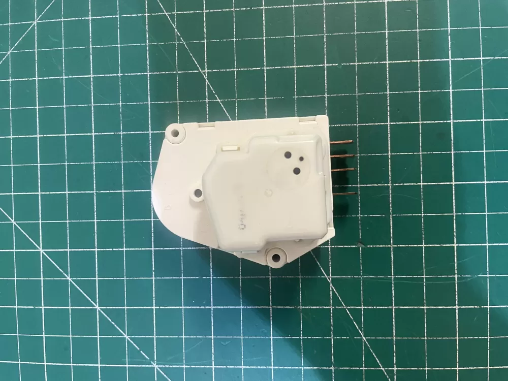 Maytag  Jenn-Air  Admiral  Magic Chef AP6010564 63001580 66556-8 68233-2 68233-3 69543-4 69543-6 WP68233-3 PS11743747 S-68233-3 Refrigerator Defrost Timer