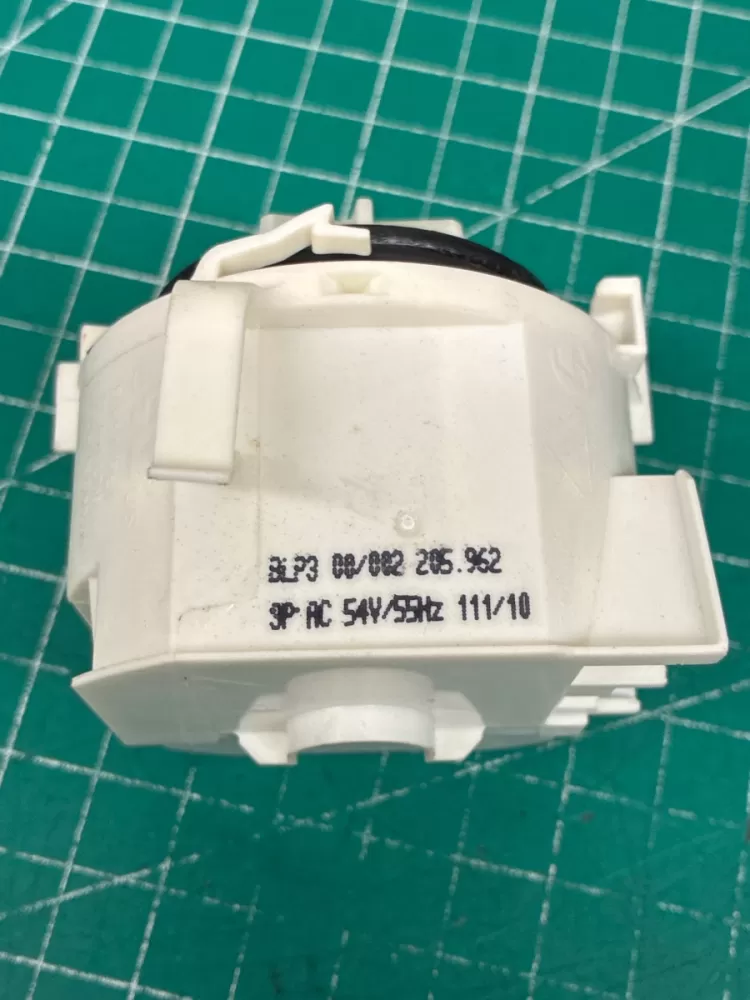 00611332 Bosch Dishwasher Drain Pump