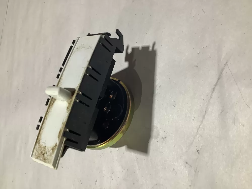 Maytag Washer pressure Switch 62601990 738-241-6 AZ121322 | Sl213