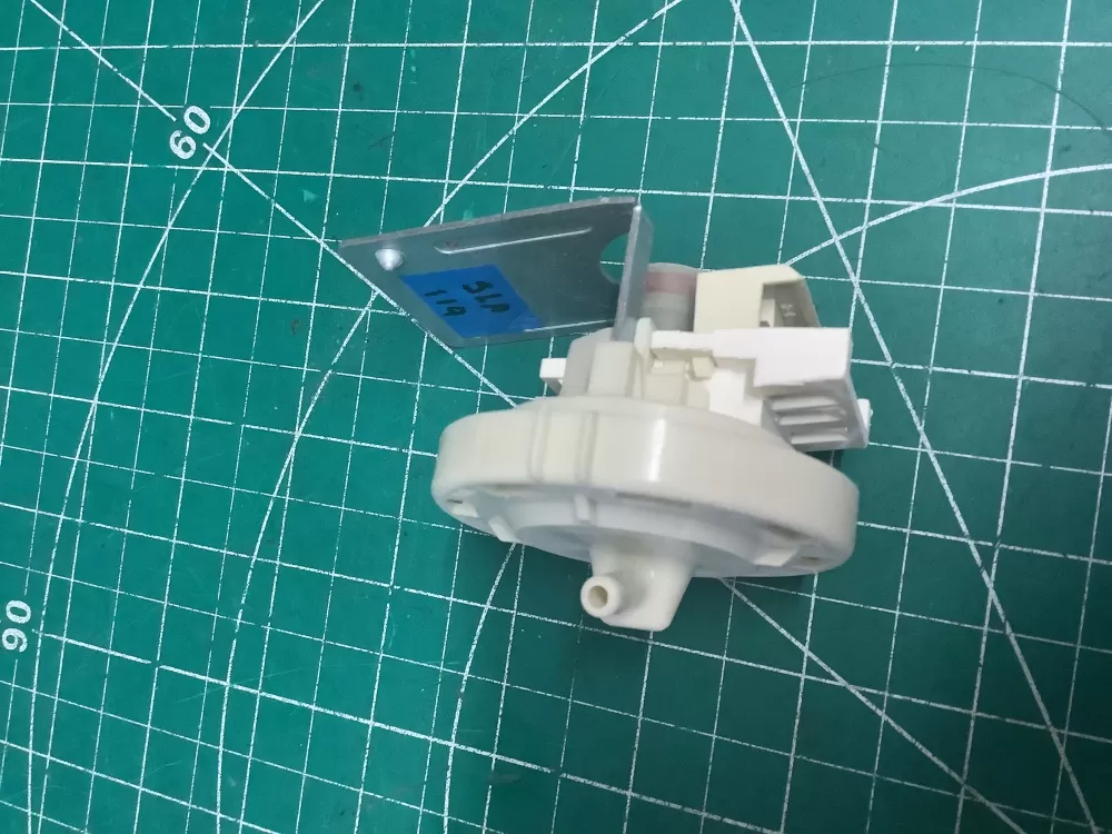 LG 6601ER1006E Washer Pressure Switch AZ205599 | SL119