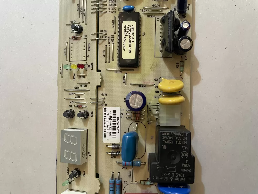 Whirlpool 2220512 8201658 Refrigerator Control Board AZ147001 | KM2465
