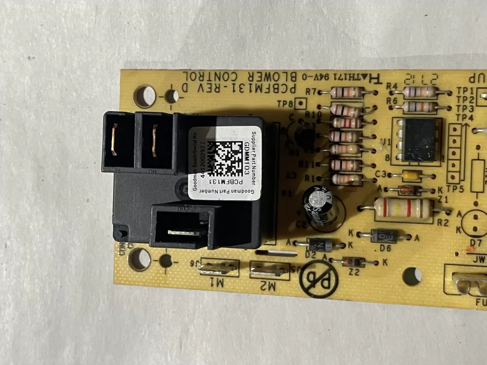PCBFM131-REV C Goodman Furnace Control Board 4412002927 AZ194696 | KM76