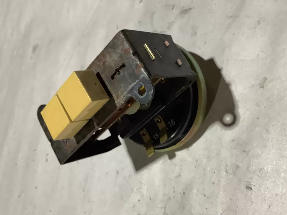 Maytag 2-05617  E43739  Washer Water Level Switch