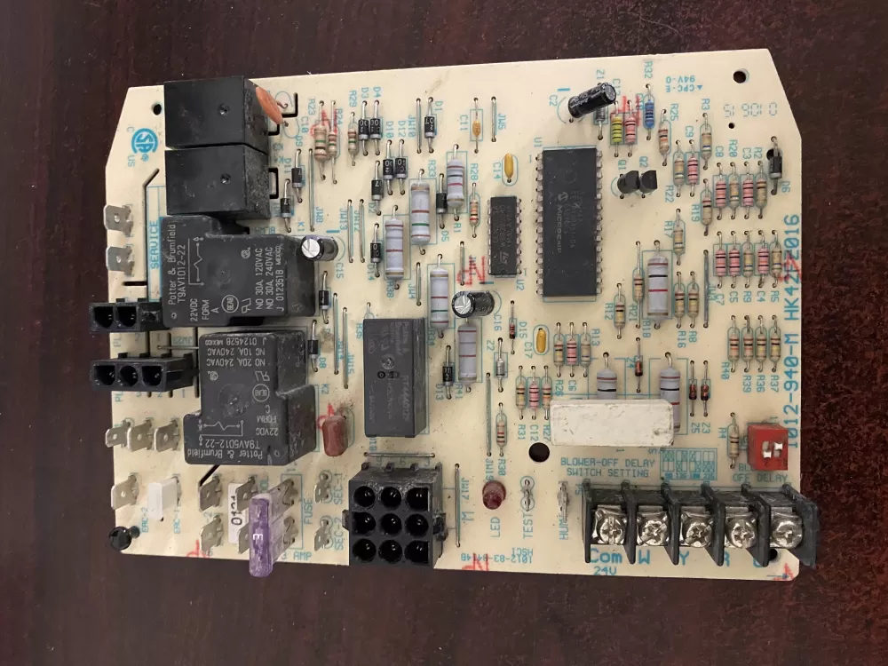 Carrier  Bryant 1012-940-M Furnace Control Board Circuit
