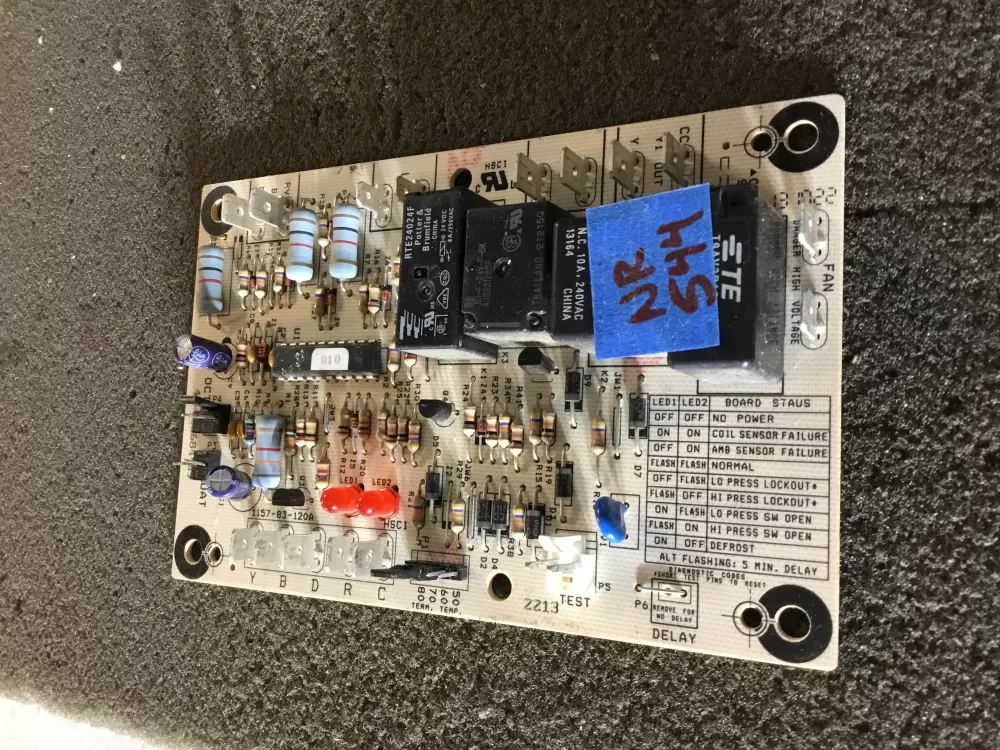 Bryant Rheem 47 102684 09 1157 121 B16  Carier Control Board AZ110066 | NR544