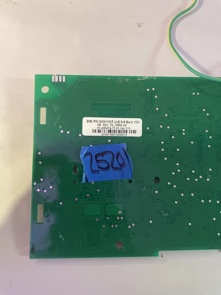 Frigidaire or Electrolux refrigerator control board AZ196233 | KM2520