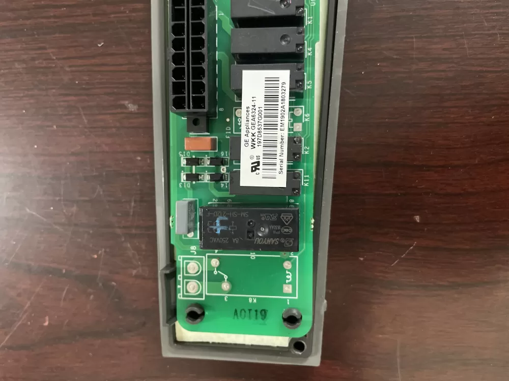 GE 197d8537g001 Refrigerator Control Board AZ64654 | KM2093