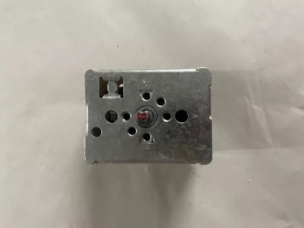 GE  Kenmore  Whirlpool  Maytag CTL031  KS811520  9808611 Range Control Board Burner Switch