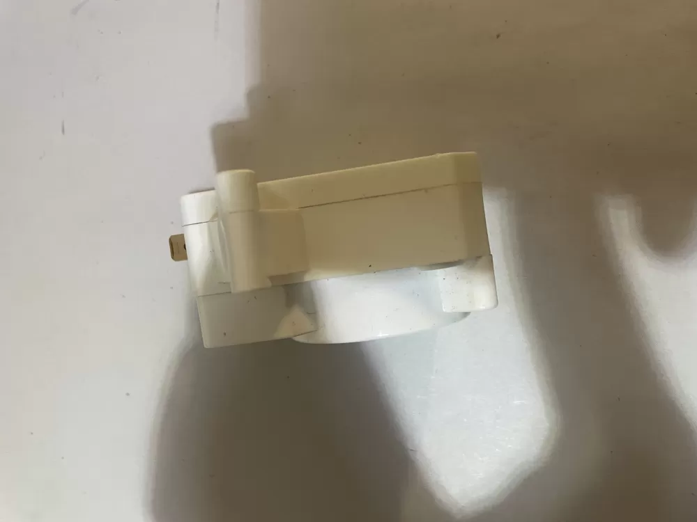 Frigidaire Kenmore 215846604 Refrigerator Defrost Timer AZ118869 | KM2191