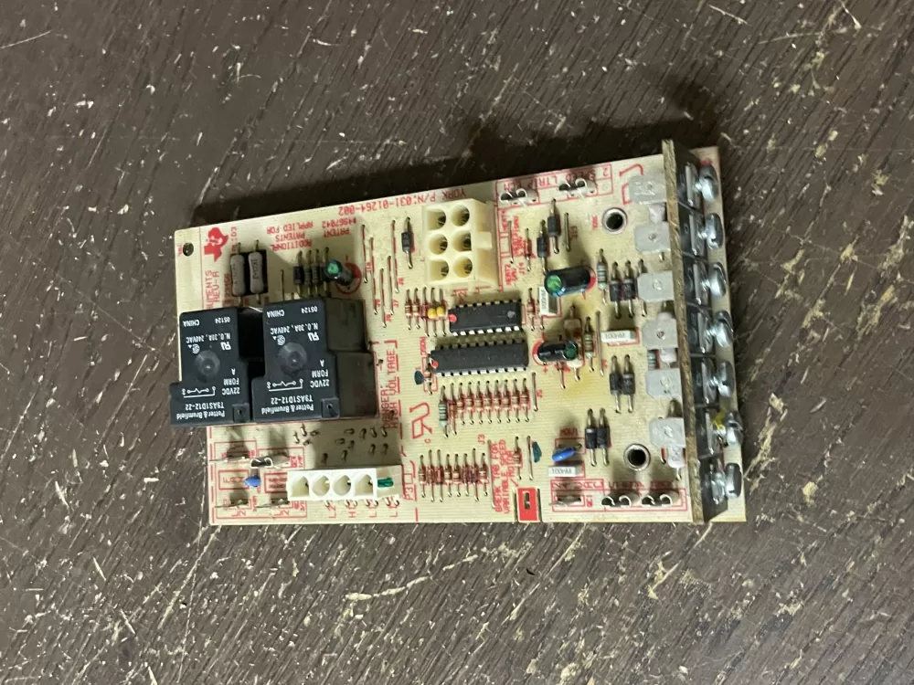 York Luxaire Coleman 031-01264-002  AP4339475 Furnace Control Board