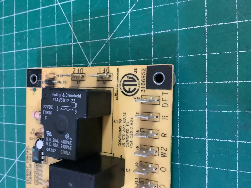 Goodman Amana PCBFM131 Furnace Control Board 31669521 AZ192121 | NR613