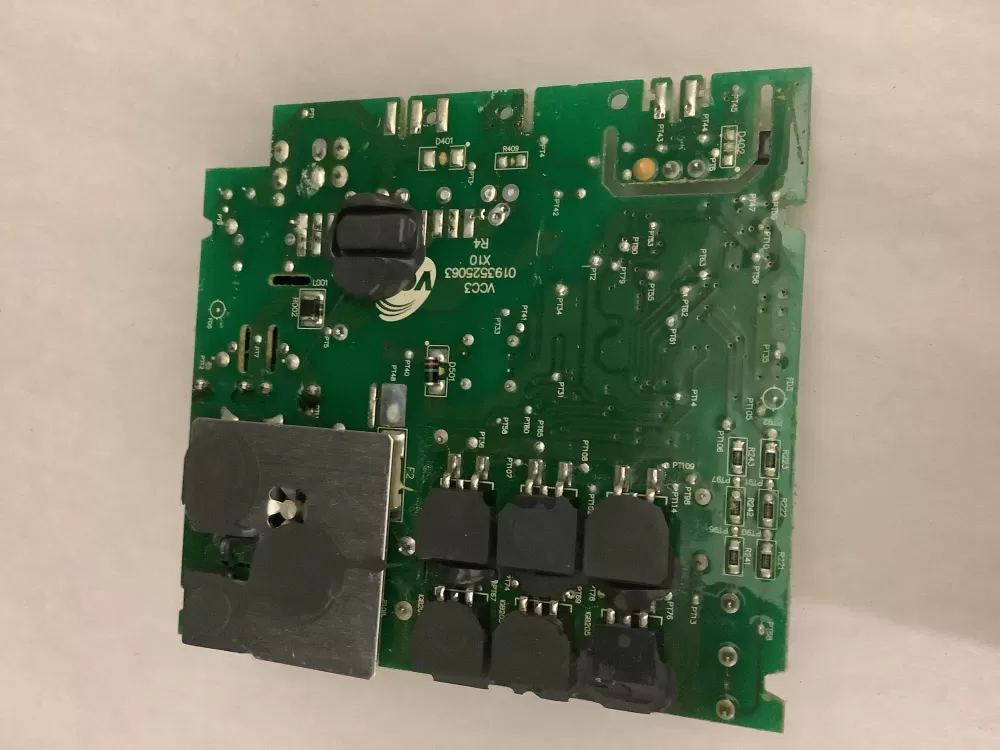 GE 219323004 10887202HZ Refrigerator Control Board Circuit