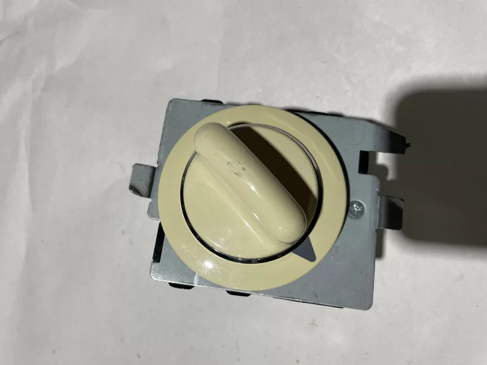 GE 572D520P014 WE4M260 Dryer Timer AZ133572 | KM1996