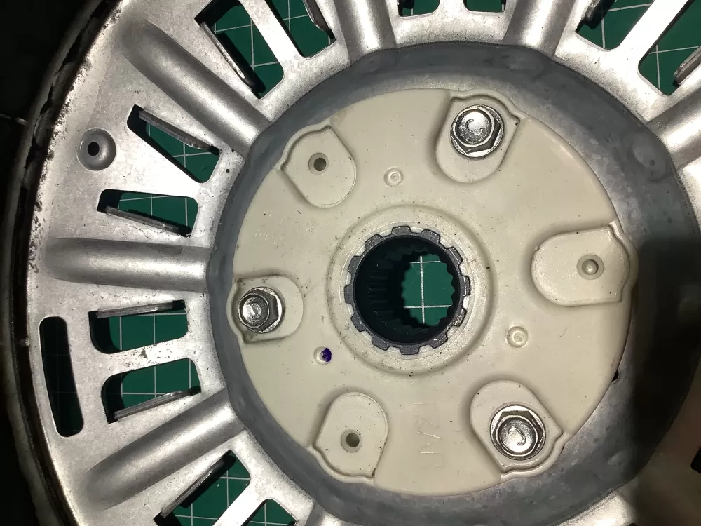 LG Mbf62845201 Mbf618448 Washer Motor Rotor Hub AZ131241 | SL238