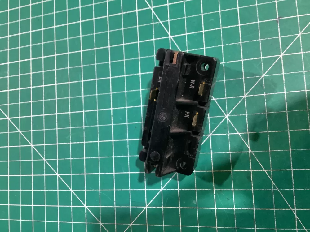 Maytag 3104 96 306924 Dryer Switch AZ151965 | NR1370