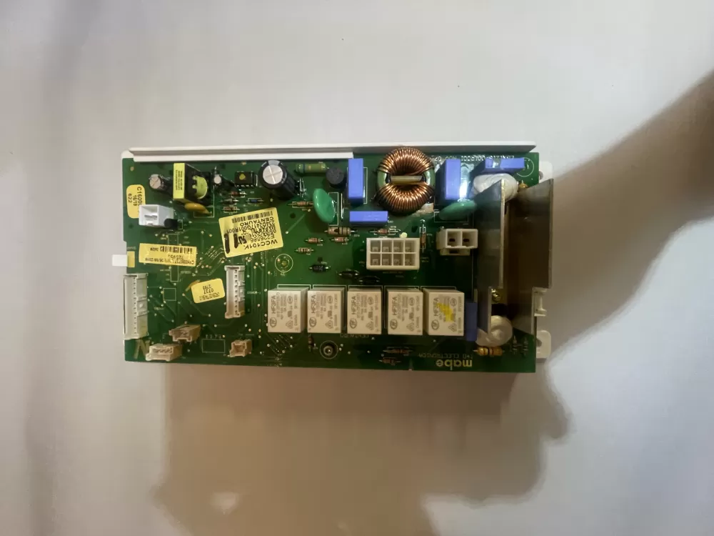 GE  Hotpoint WCC101K  234D2417G001R001 Washer Control Board