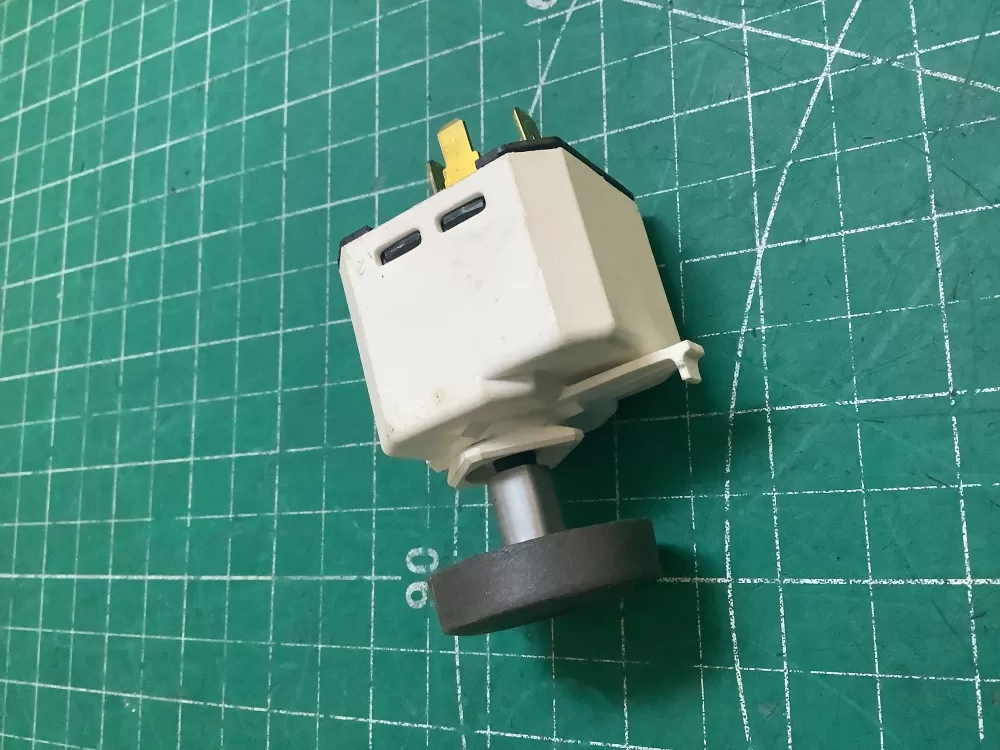 Maytag Crosley Kitchen Aid WP3398094 Dryer Start Switch AZ221336 | SLA55