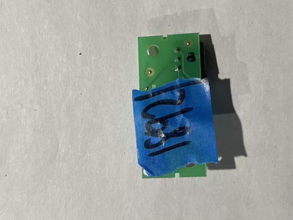 Whirlpool W10518661 Fridge Ice Level Control Board AZ206301 | KM1892